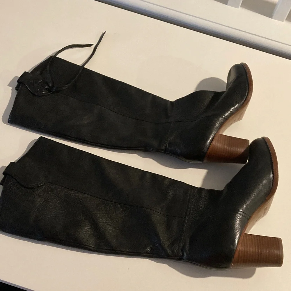 Coach Black Leather Mid-Calf Almond Toe 3” Chunky Heeled Boots Size 9.5